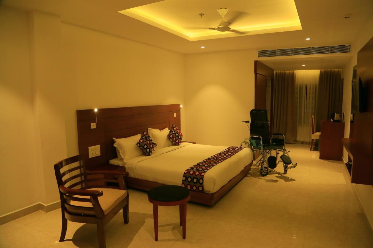 Kattappana Hotel Victoria International מראה חיצוני תמונה